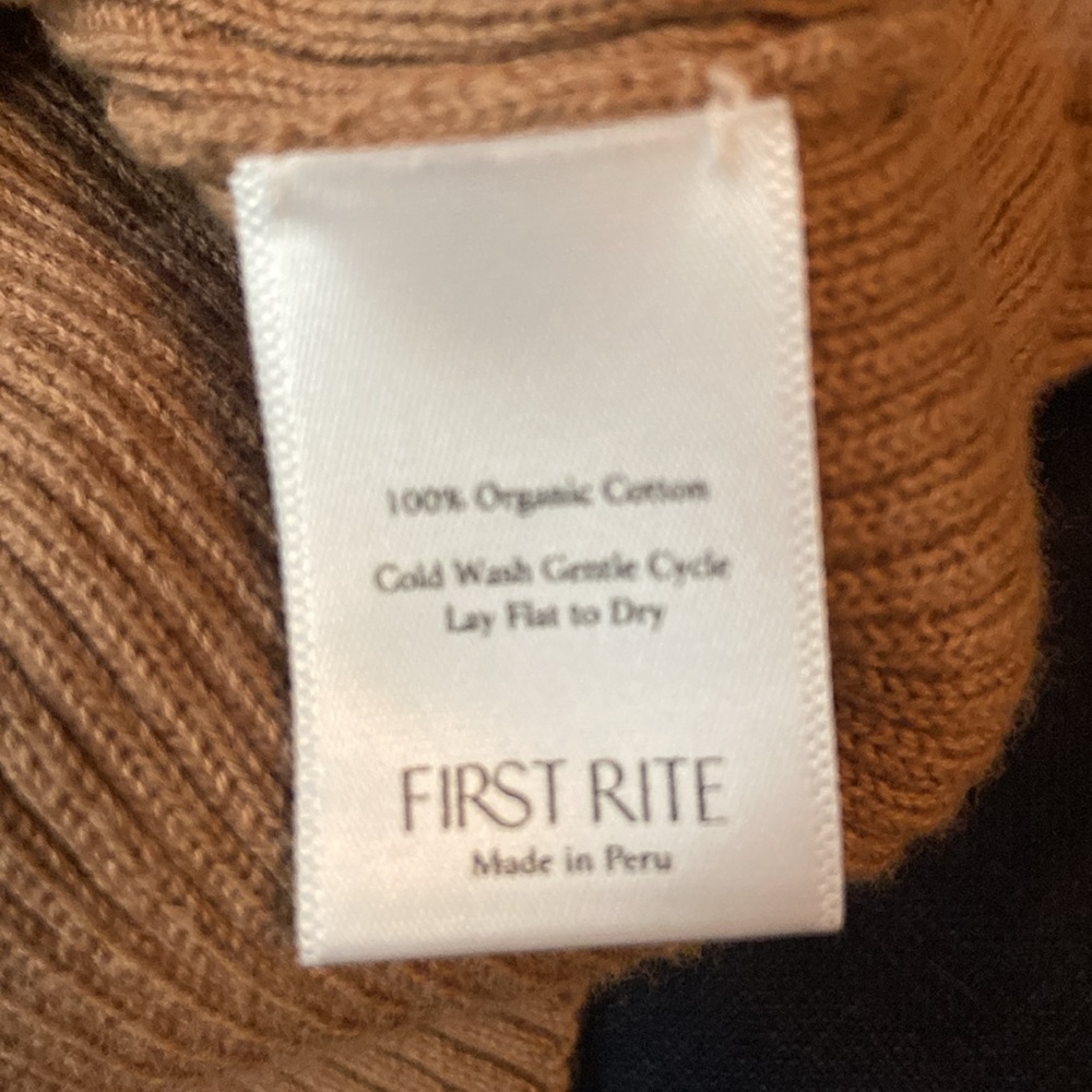 First Rite Ribbed Fitted Sleeveless Tank Top - Picture 2 of 4